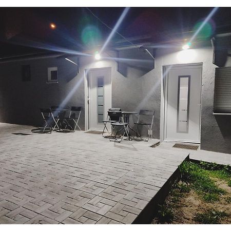 Apartmani Domo Sd Σμεντέρεβο Εξωτερικό φωτογραφία