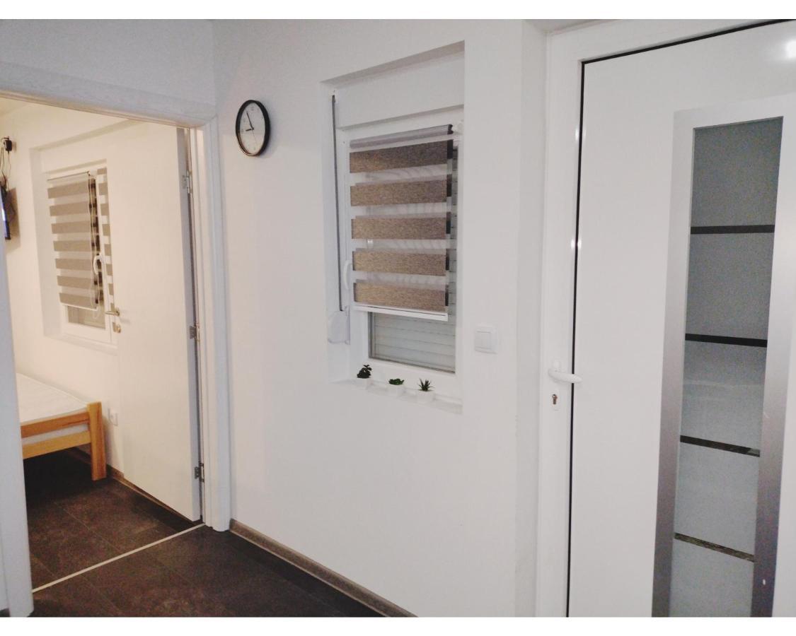 Apartmani Domo Sd Σμεντέρεβο Εξωτερικό φωτογραφία