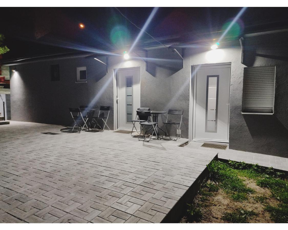 Apartmani Domo Sd Σμεντέρεβο Εξωτερικό φωτογραφία